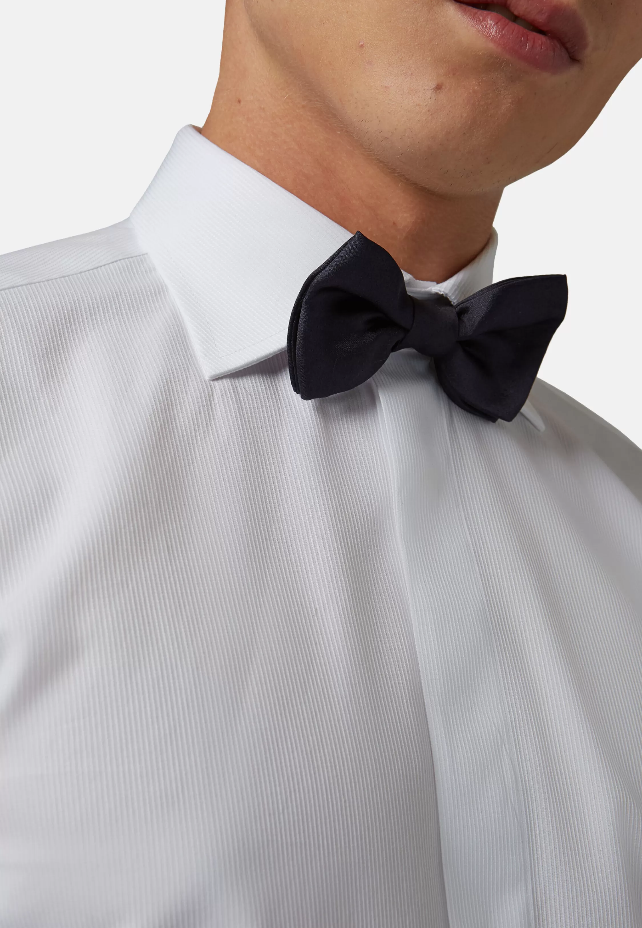 Boggi Milano Knotted Silk Bow Tie