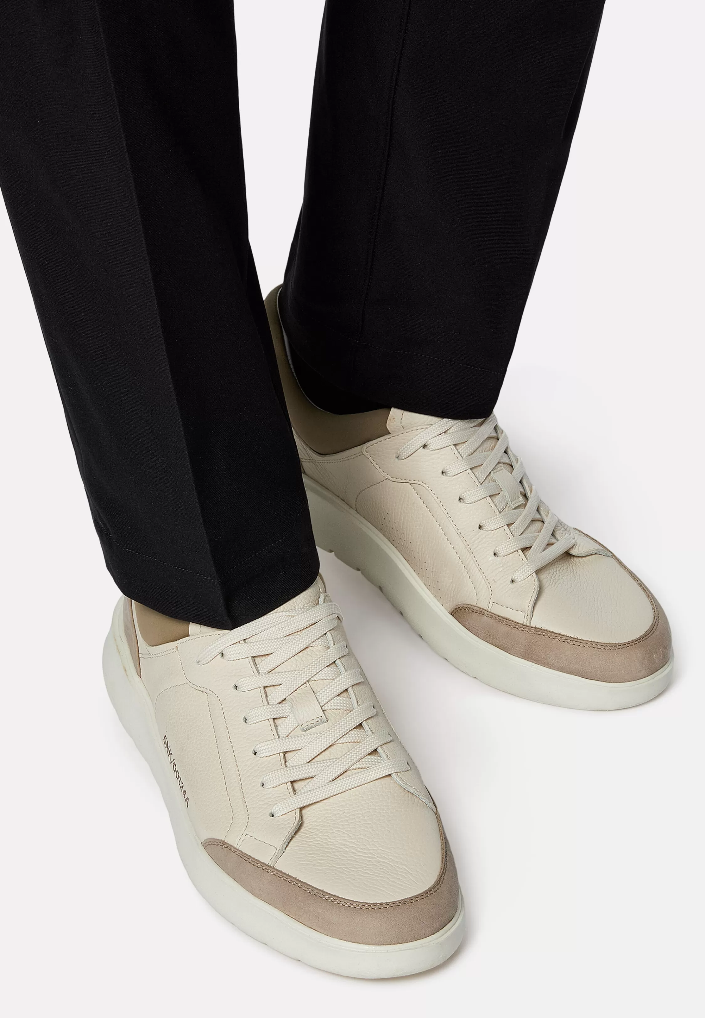 Boggi Milano Trainers In Tumbled Leather